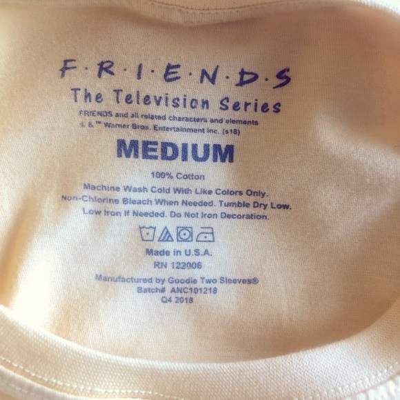 Friends Yellow Oversized Long Sleeve Boyfriend Tee Size Medium - Picture 8 of 9